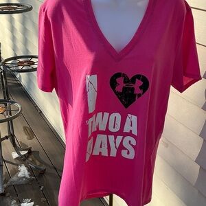 UNDER ARMOUR PINK TEE SHIRT